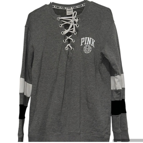 PINK Victoria's Secret Tops - 🔴 VS Pink Varsity Gray Top